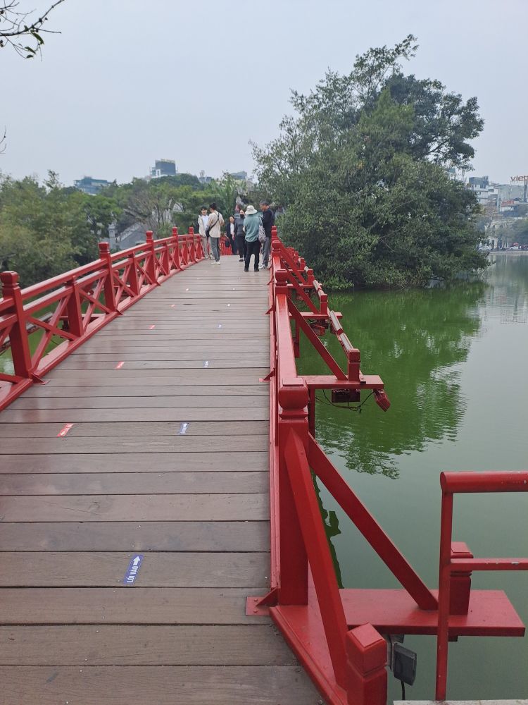 Bridge on the Hoàn Kiếm lake