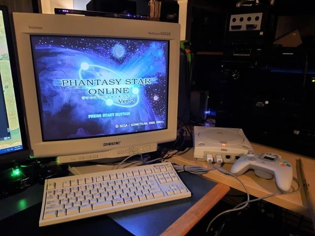 a sega dreamcast running phantasy star online hooked to a computer monitor and a keyboard