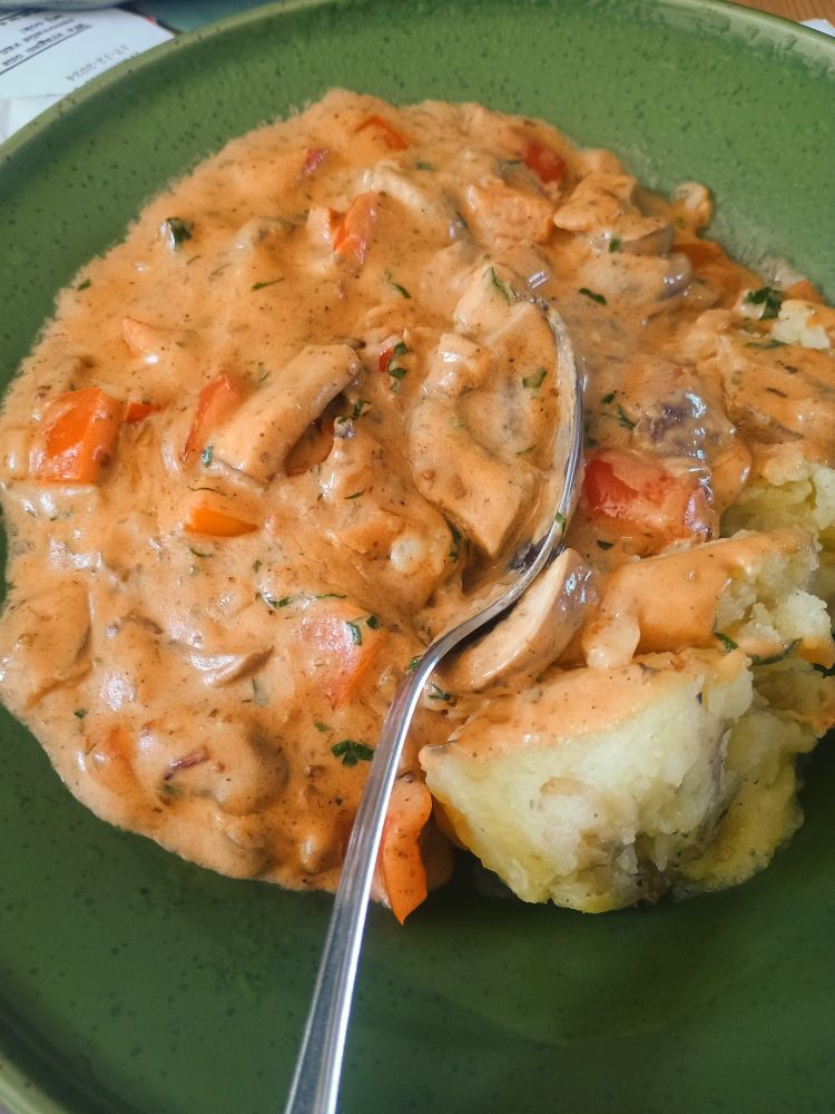 Mushroom Stroganoff with mashed potatoes