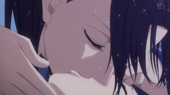 Jinshi doing PR on a unconscious Maomao. His eyes are closed and he presses his lips against hers. On forst glance it looks like a kiss.