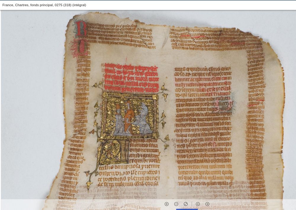 Une page manuscrite reproduisant une décrétale pontificale avec miniature et lettrine dorée. Le feuillet  est très abîmé.  Manuscrit conservé à Chartres, fonds principal, 0275 (318) 
