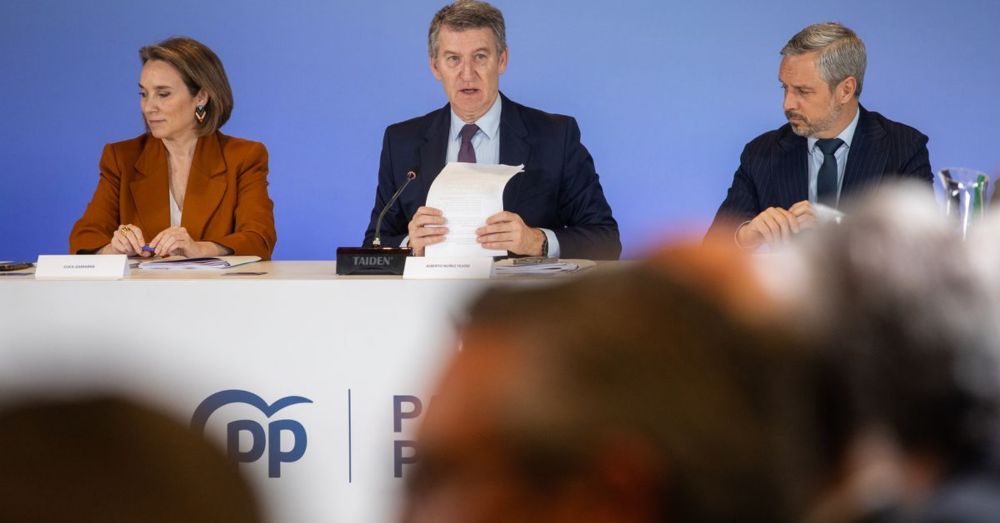 Feijóo se 'esconde' tras la imputación de Montoro mientras sus colaboradores minimizan la causa