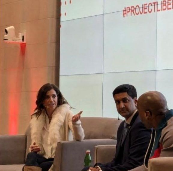 Nancy Mace dressed like Drew Barrymore's character on the first day of high school in Never Been Kissed.