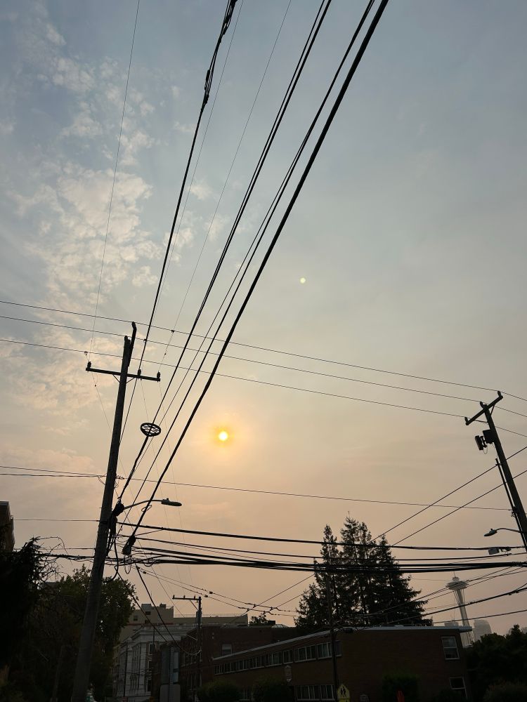 Picture of the sun with haze around it 