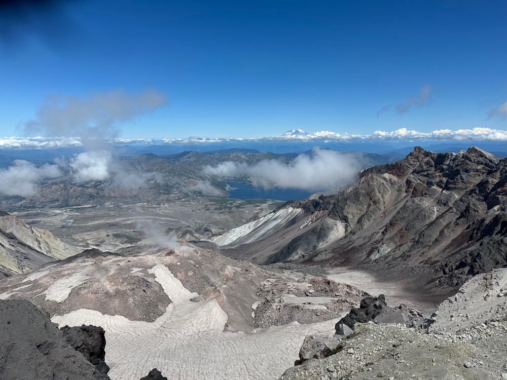 Mt St. Helens view from crater rim