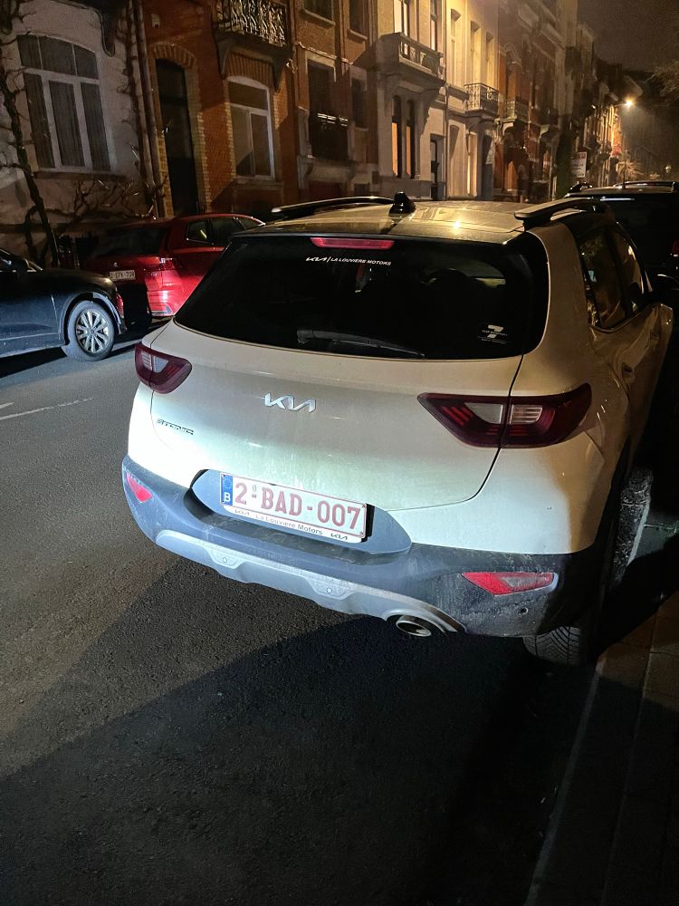 2 BAD 007 registration plates