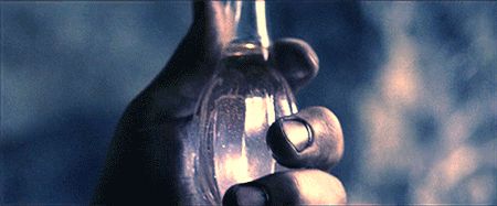 Frodo remembering the phial gifted to him by Galadriel while being stalked by the spider Shelob