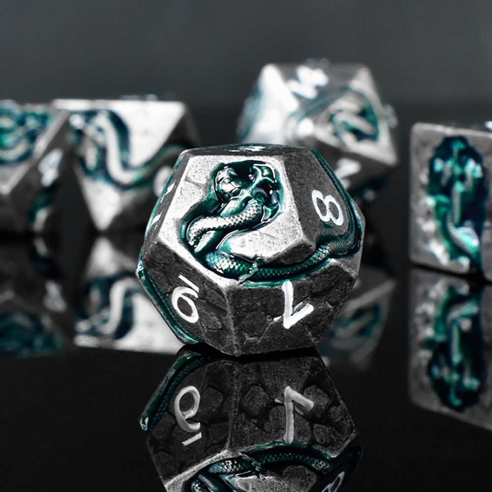Voidstone Serpent’s Dagger Dice Set