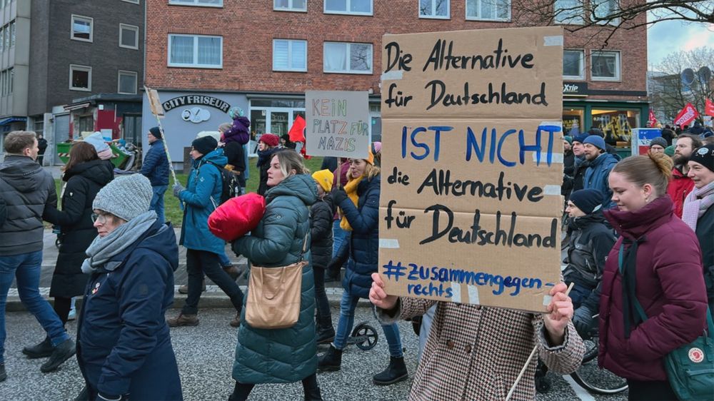 Etwa 7.000 Menschen demonstrieren gegen Rechts in Kiel