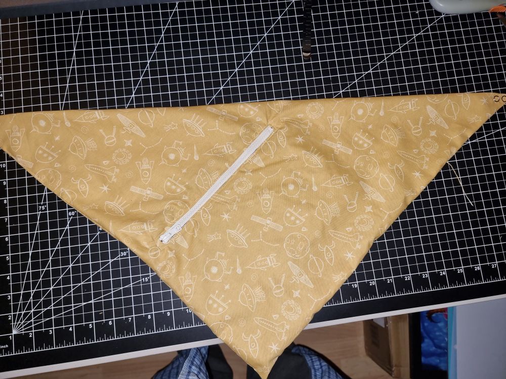 Bandana back with zipper