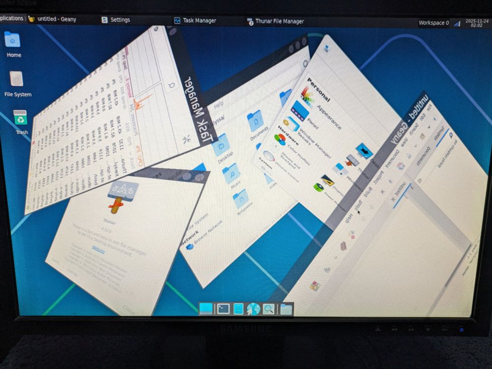 Xfce but a bunch of windows are randomly rotated in 3d space