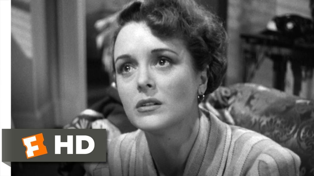 The Maltese Falcon (1/10) Movie CLIP - Help Me, Mr. Spade (1941) HD