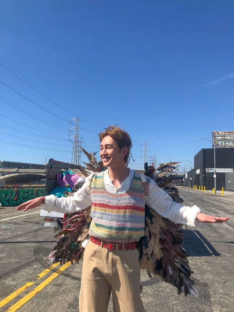 (Nearly identical to previous photo)