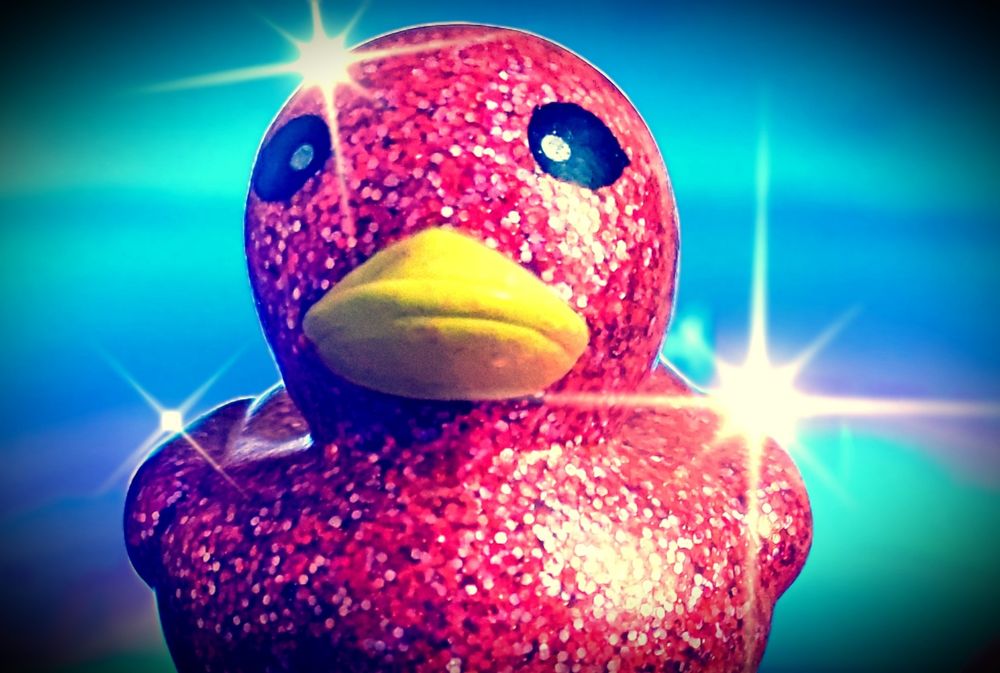 🎉¡El patito fiestero brilli-brilli os desea #felizanonuevo2024!🎉