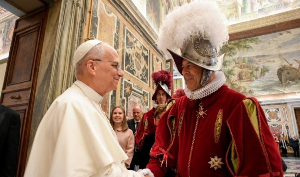 Pope Leo XIV says "amid the frenzy of our society...deepen your relationship with the Lord" - "remain faithful to the Gospel" to Swiss Guards