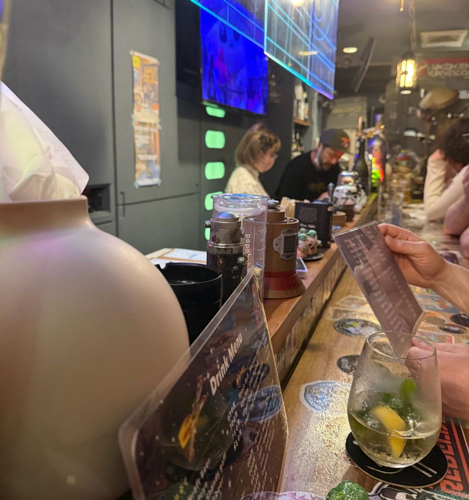 The bar at Pachimon Wars