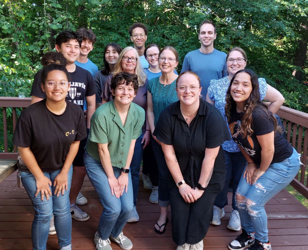 Group photo of the Lazear Lab outside