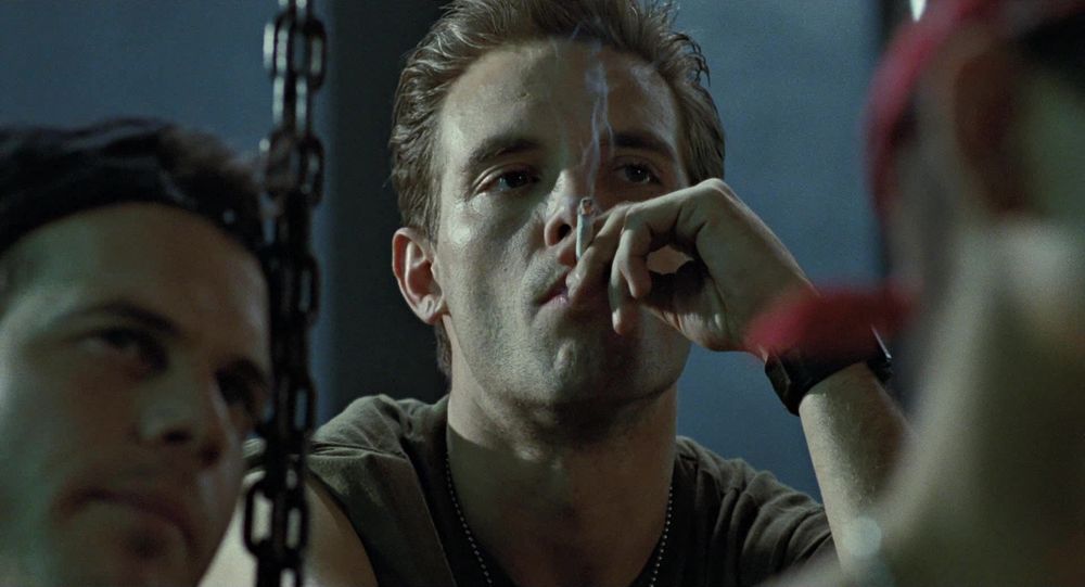 Michael Biehn smoking in Aliens