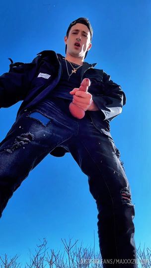 My JustFor.Fans page is where it's at, and I just got a new subscriber! justfor.fans/pisskingmax?Source=NewFanBlueSky