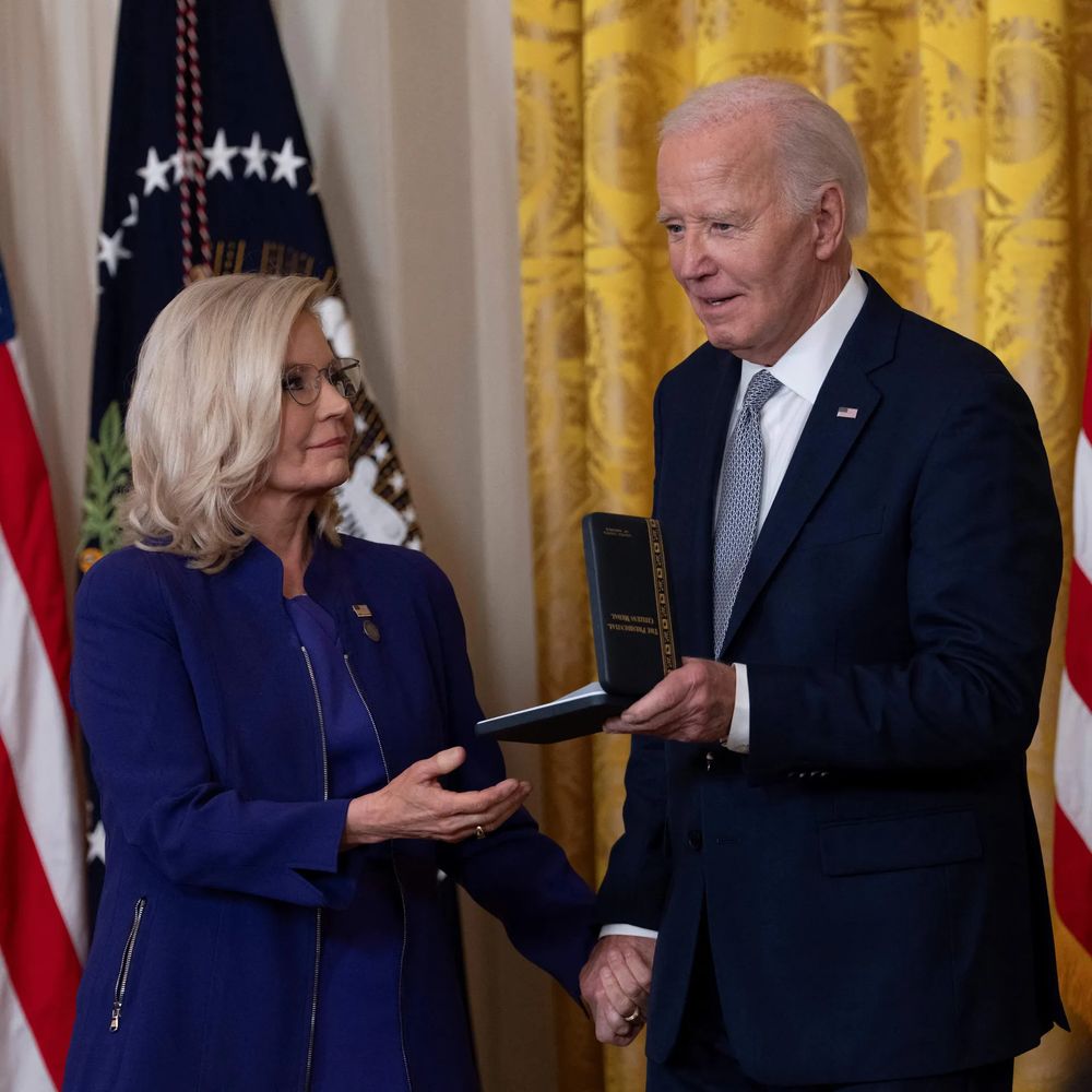 President Joe Biden on Thursday awarded the Presidential Citizens Medal to Liz Cheney and Bennie Thompson, leaders of the congressional investigation into the Capitol riot who Donald Trump has said should be jailed for their roles in the inquiry. - AP©️