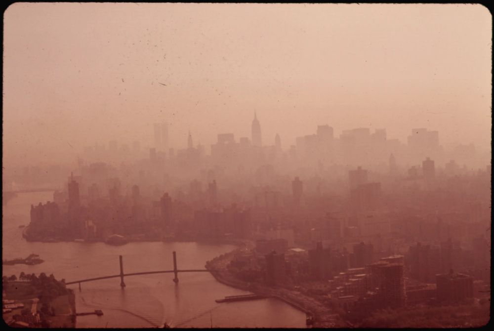 Smog rolling on over Manhattan in the 1970s