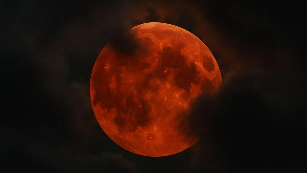 Espectacular imagen del eclipse tomada de la web de la revista MUY INTERESANTE