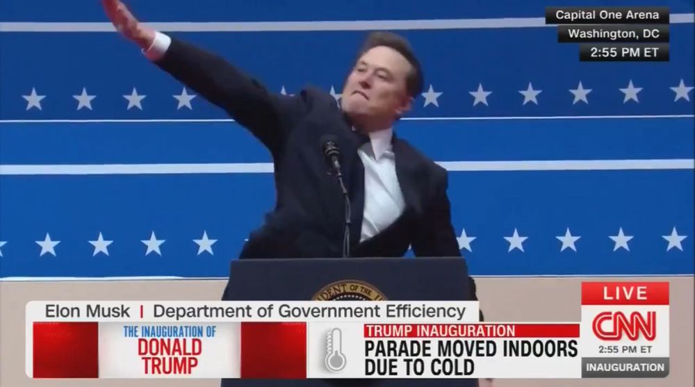 Photo d’Elon Musk faisant un salut nazi