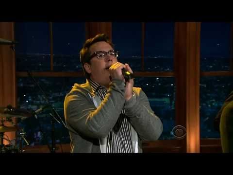 They Might Be Giants - "Why Does The Sun (Really) Shine?" on Late Late Show, 2009-12-11 [1080p60]