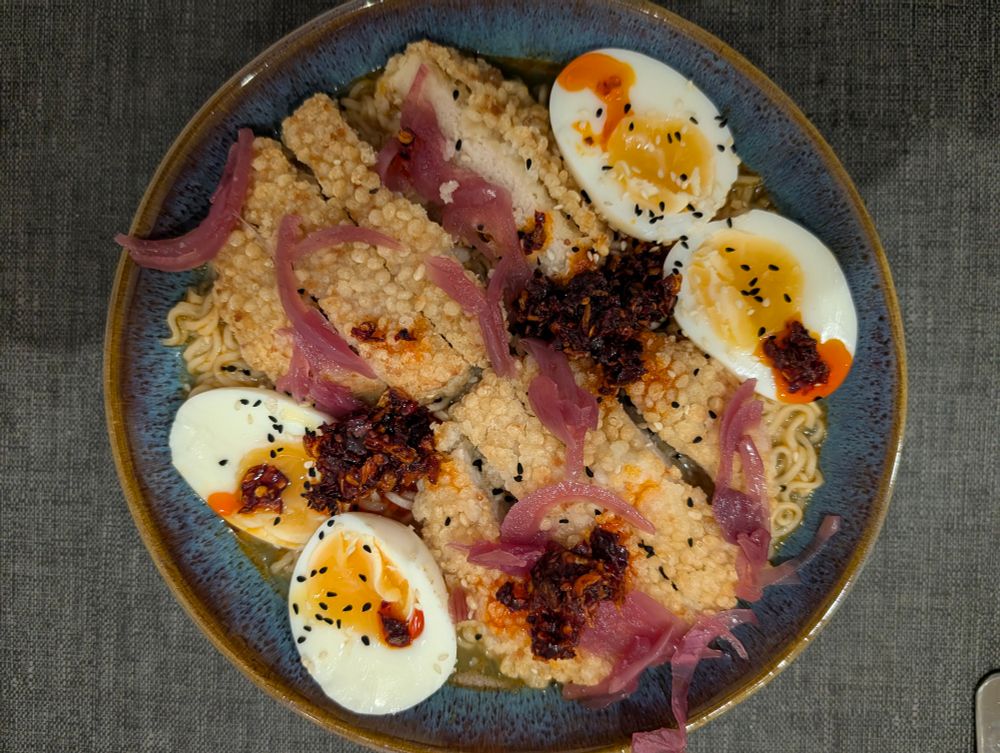 Lazy bastard ramen but LOOK AT THOSE EGGS