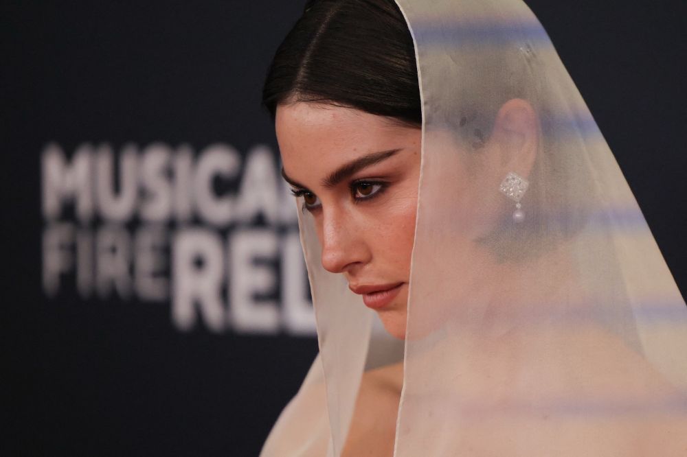 close up of gracie abrams at the 2025 grammys 