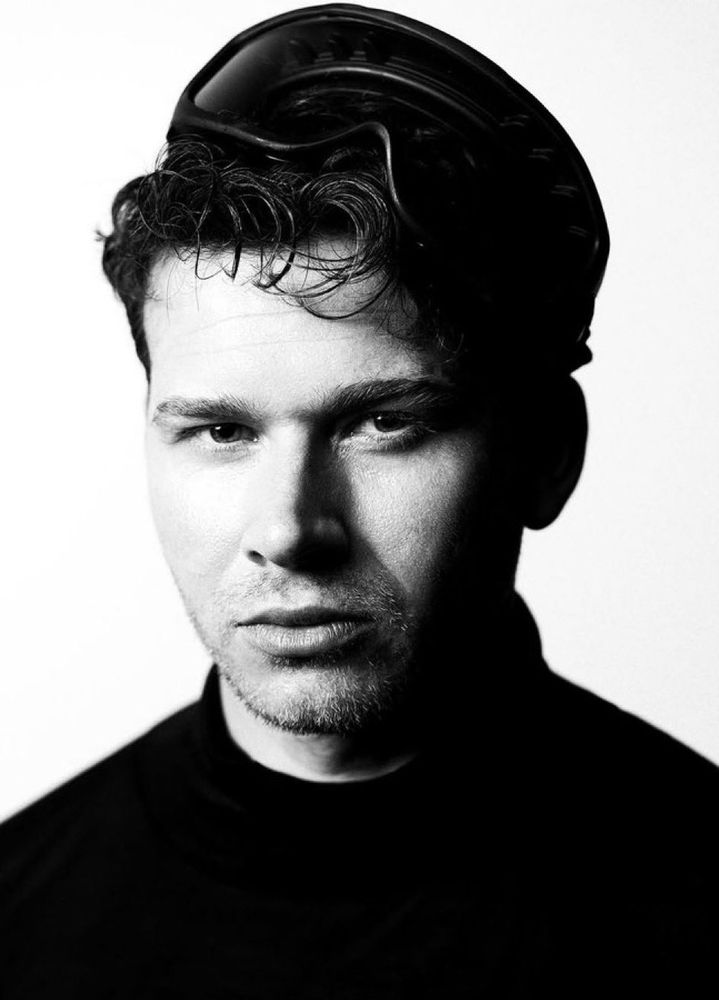 This is Oliver Stark posing for a photoshoot where apparently he has googles on his idk but like seriously I need to paint his face with my cum like a fucking priceless piece of art work 