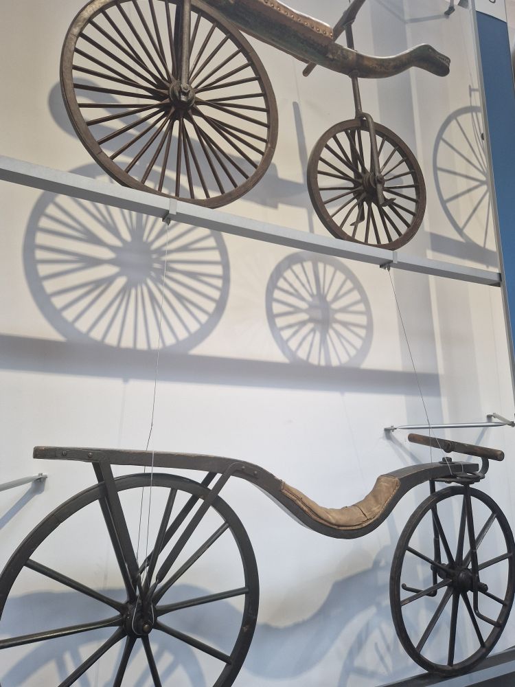 'Draisienne' type two-wheelers from 1820