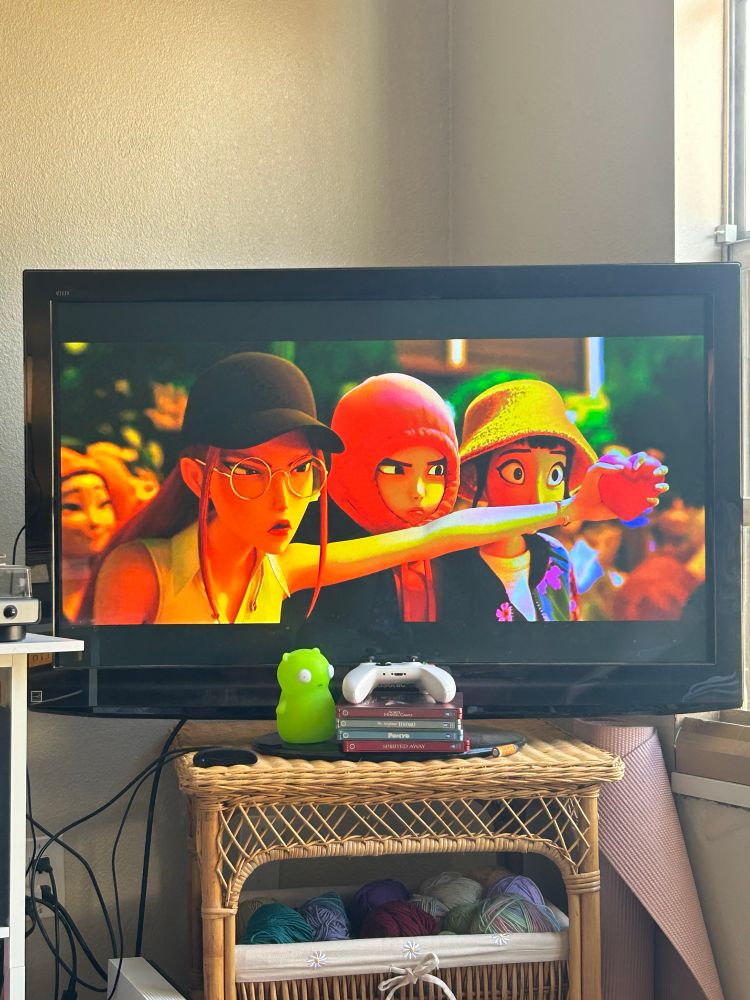 kpop demon hunters playing on lohla’s tv