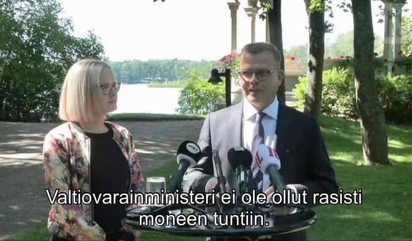 Purra ja Orpo. Teksti: valtionvarainministeri ei ole ollut rasisti moneen tuntiin