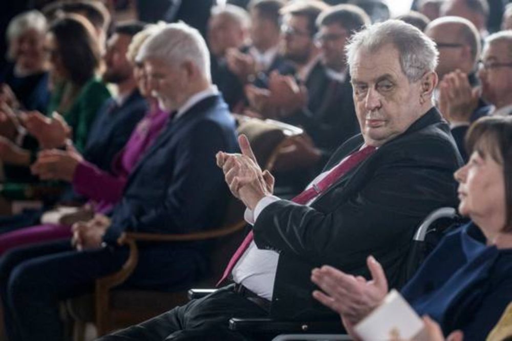 Oto Novotný: Miloš Zeman rok poté: už znovu zkouší škodit