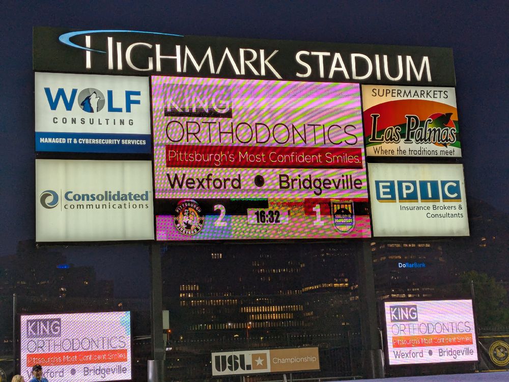 The scoreboard at Highmark Stadium showing the Riveters 2 and Steel City 1