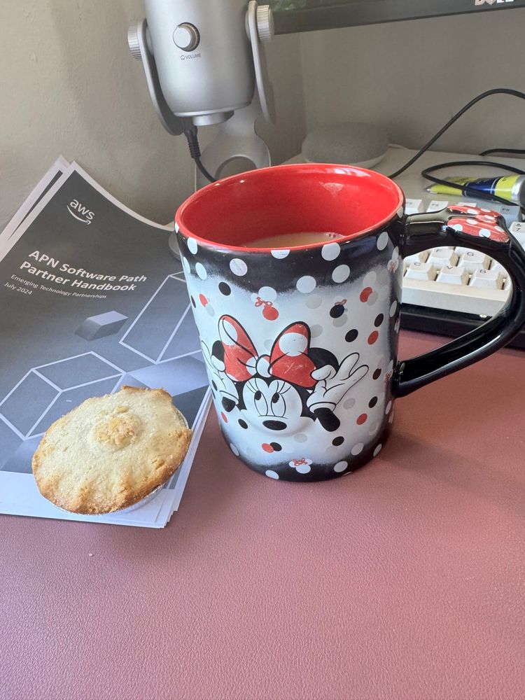 Apple pie and tea 