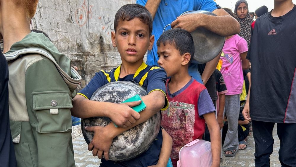 Israel no da tregua a los gazatíes, tampoco a los más pequeños. Según las cifras ofrecidas este lunes, ya son 63.500 los palestinos asesinados en el marco de la ofensiva desatada por las fuerzas israe...