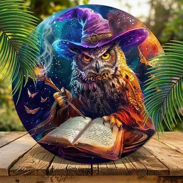 This superb owl is definitely a Slytherin.