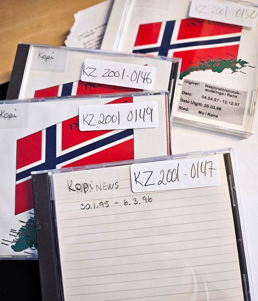 CDs with data archived from Norwegian Usenet Newsgroups (1995-97).
