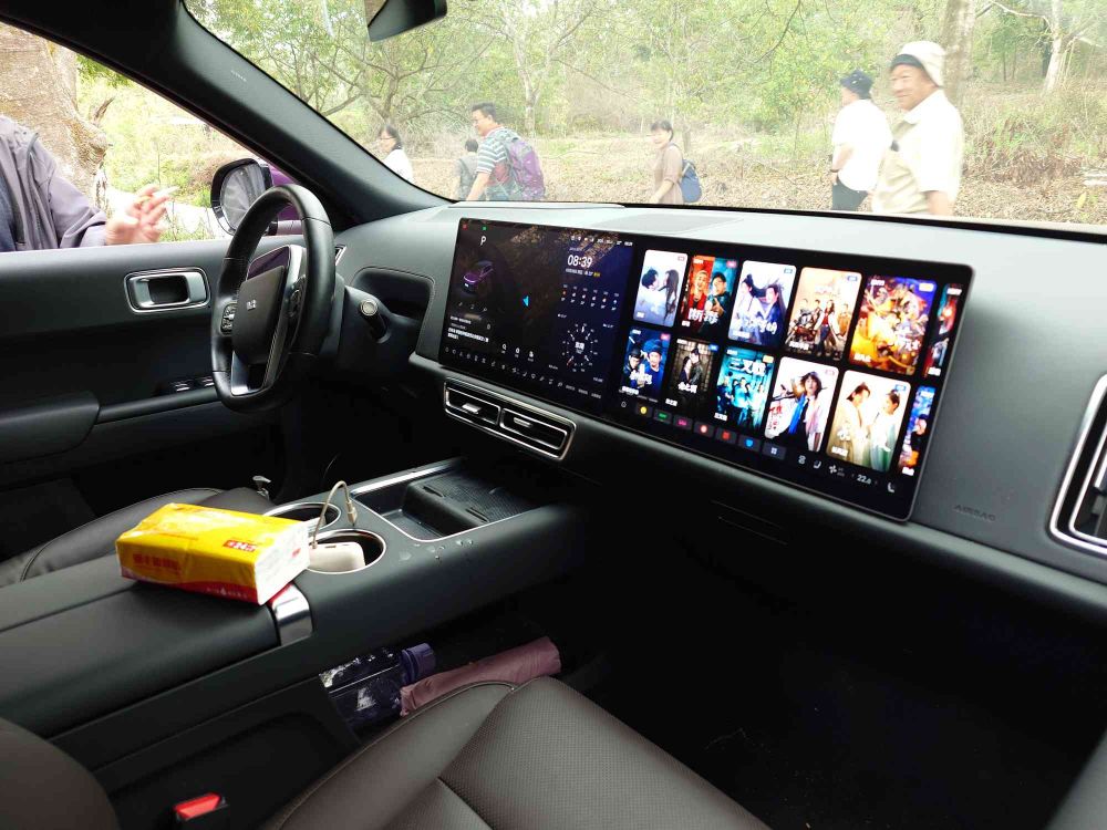 Li Auto L7 spotted in China