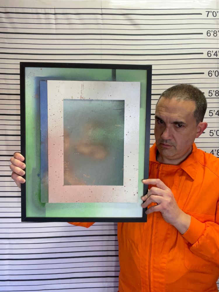Comparativa de tamaño de la obra "Vacío 1" (luz natural) de la serie "Ausencias 8", por el artista abstracto El Gus.