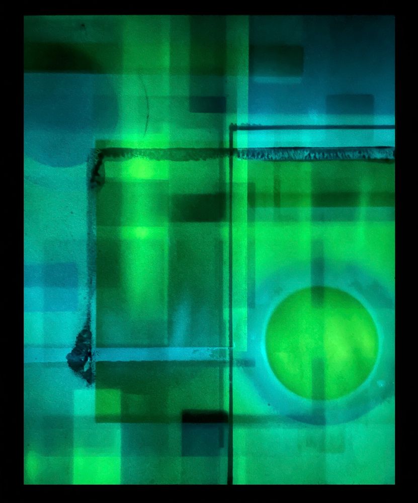 Obra "Visión nocturna 2" (cara 1, apagada a oscuras) de la serie "Parabellum 4", por el artista abstracto El Gus.