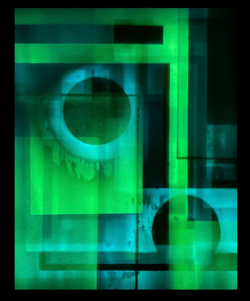 Obra "Visión nocturna 3" (cara 1, apagada a oscuras) de la serie "Parabellum 4", por el artista abstracto El Gus.