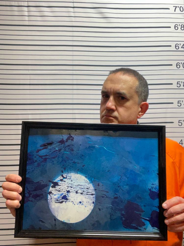 Comparativa de tamaño de la obra "El pantano de la luna" (IV), por el pintor abstracto El Gus.