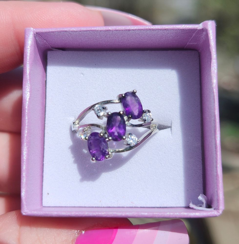 Amethyst 3 oval stone ring 