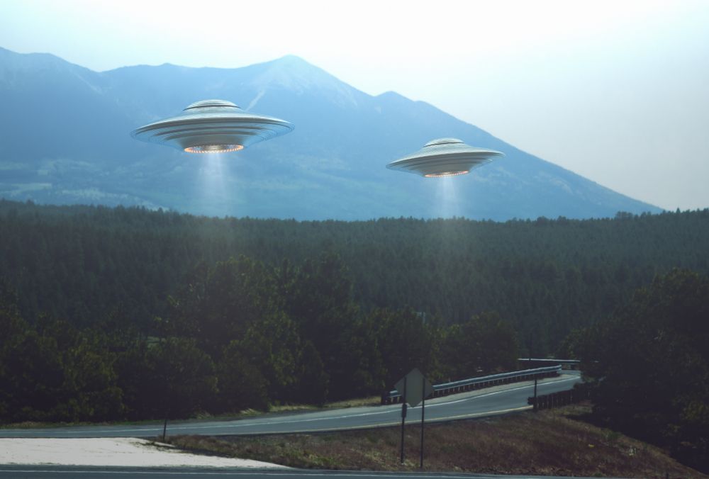 Illustration of UFOs superimposed on an old photo. One conspiratorial belief shared by study participants was that “The existence of aliens is supported by photographic evidence and eyewitness accounts, suggesting that we are not alone in the universe.”