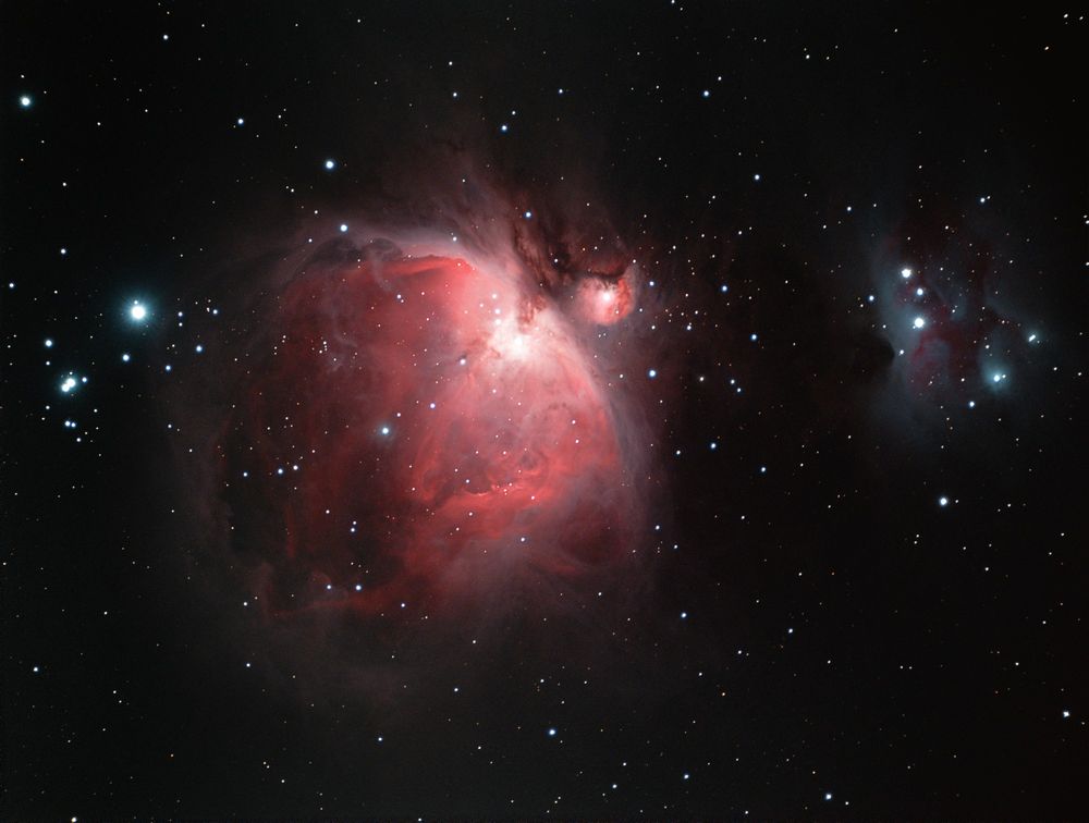 Image of the Orion Nebula, a diffuse nebula in Orion's Belt in the constellation of Orion. It is 1,344 ± 20 light-years away.

