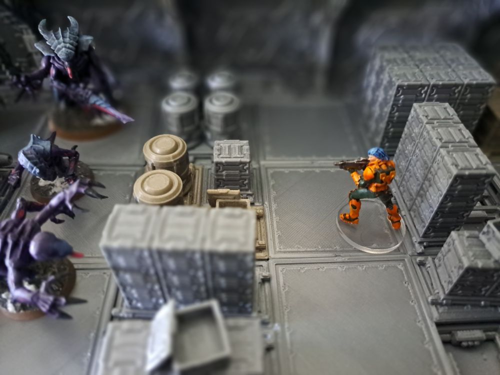 The cargo hold of the MTV Type M by gamesART-by-Philipp, with minis from different TTRPGs 