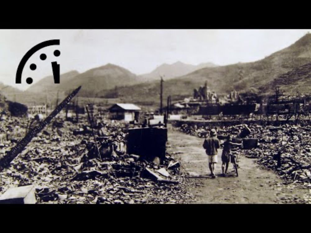 How many people were killed by the bombing of Hiroshima and Nagasaki?